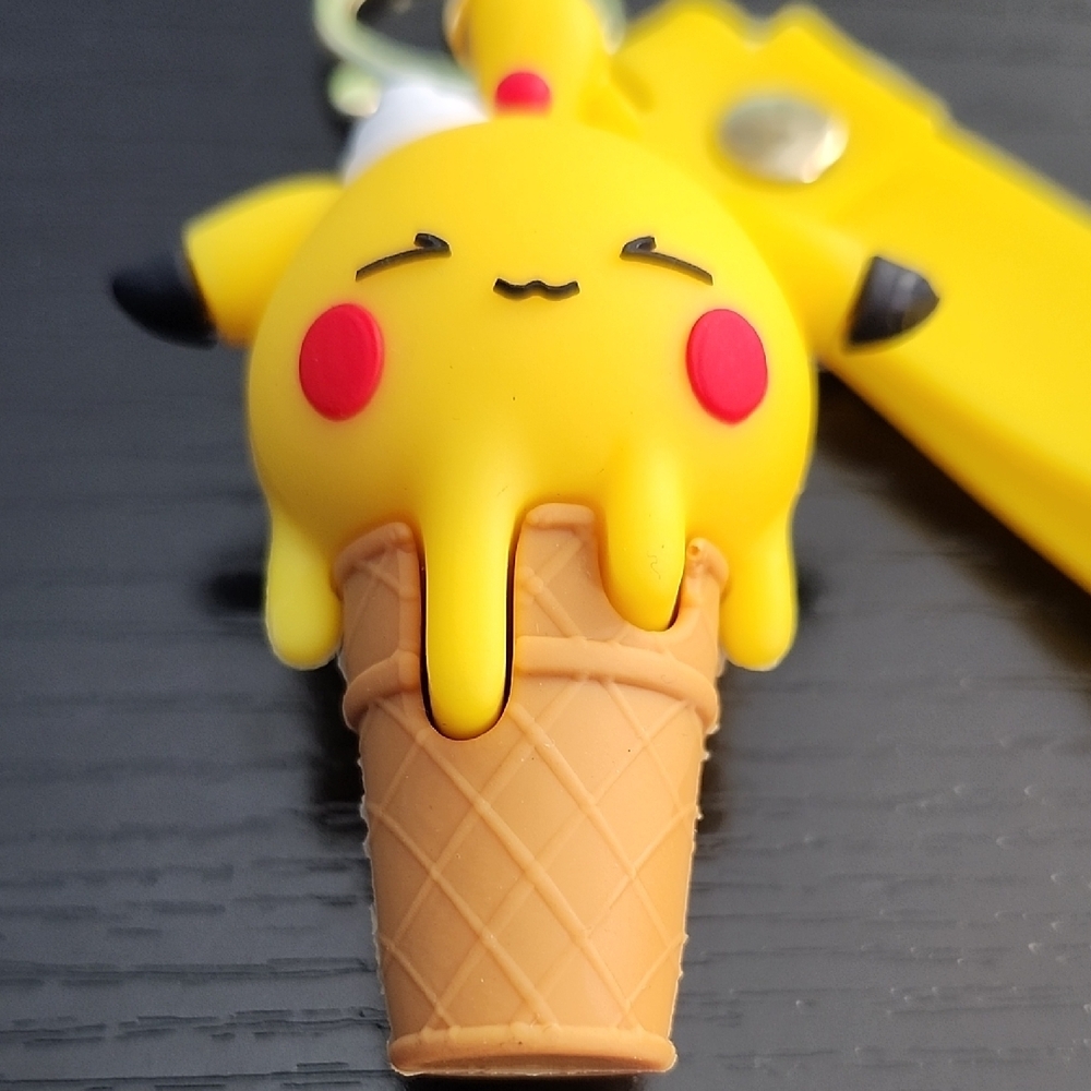Pokemon Pikachu Ice Cream Keychain - Yellow - Picture 3 of 4